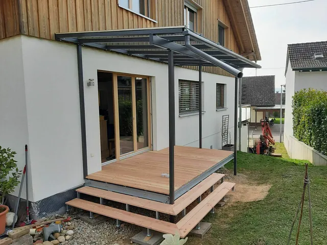 Terrasse-mit-Ueberdachung